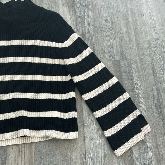 SALE • & Other Stories • Chunky Striped Sweater (read post) - Picture 4 of 9